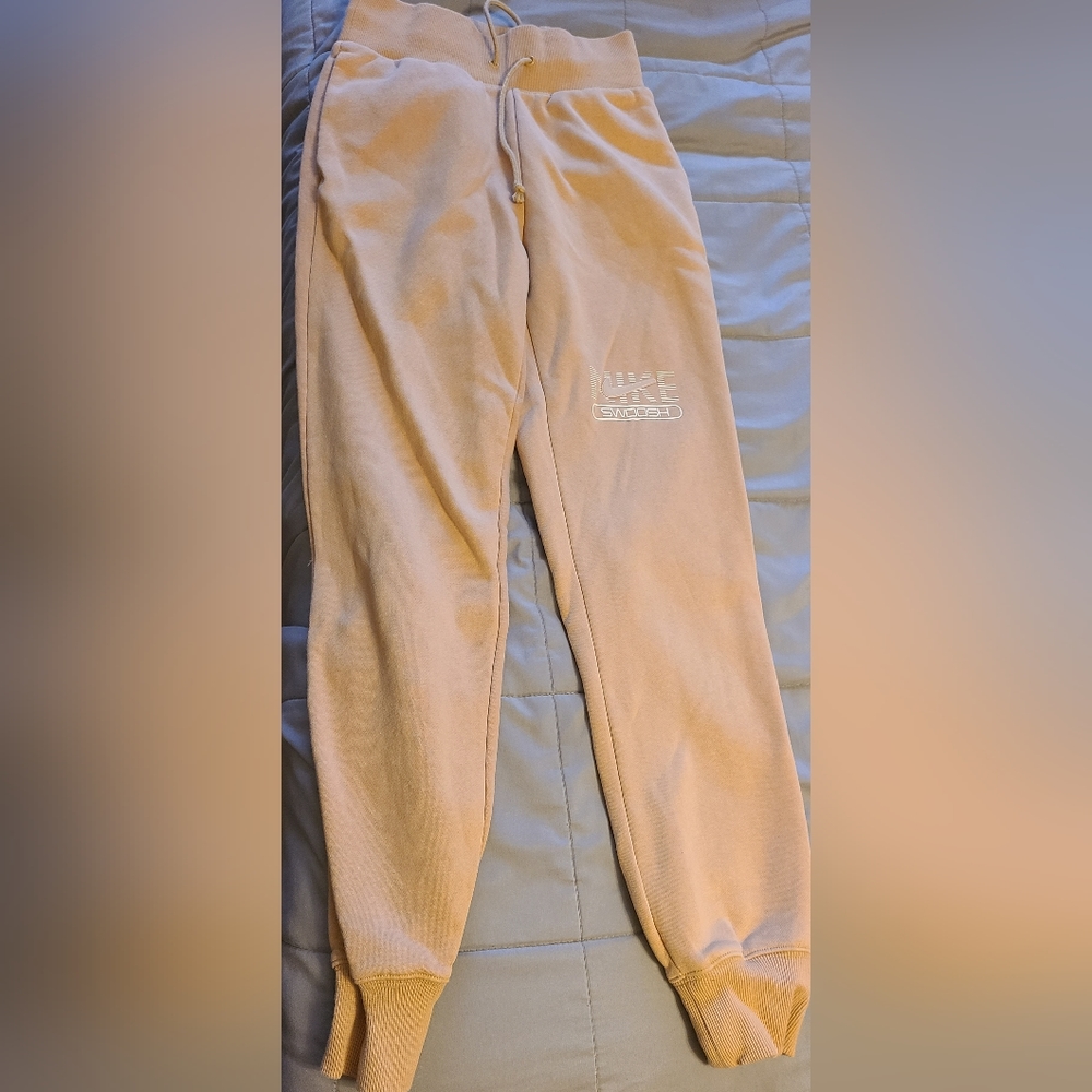 Women's Nike XS Jogger. Nwot